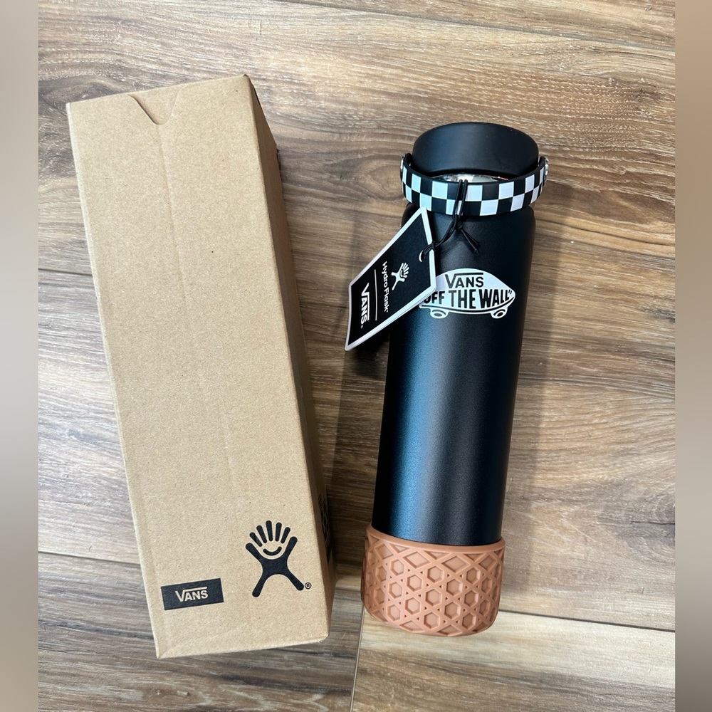 NWT Vans Hydroflask 24oz
